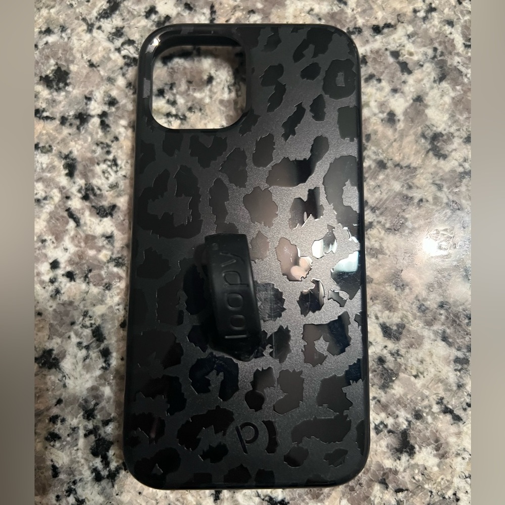 Black leopard print Loopy case